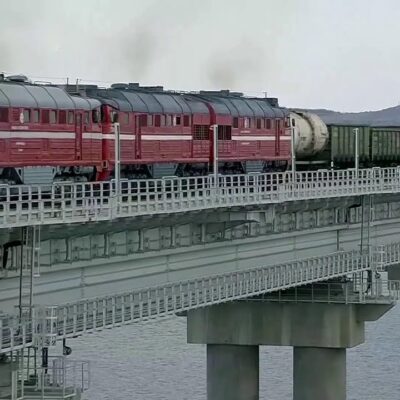 По Крымскому мосту прошли первые в истории грузовые составы и открылся участок трассы «Таврида»