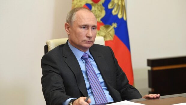 В 2020 году в волонтёрских проектах участвовали более 15 млн россиян, сказал президент
