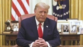 Дональд Трамп стал первым в истории США президентом, которому дважды объявляли импичмент