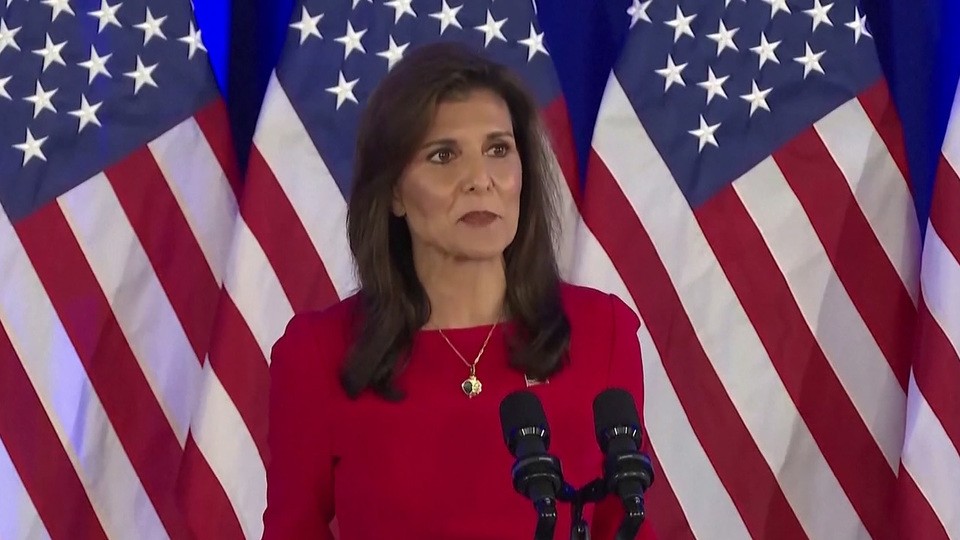 Никки Хейли объявила о своем выходе из президентской гонки в США