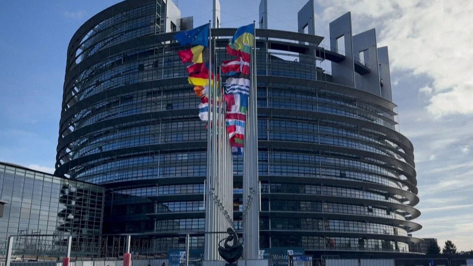 В ЕС начался финальный день выборов в Европарламент