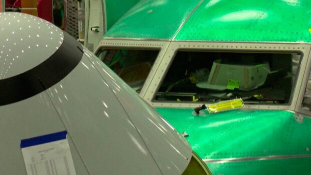 У самолета Boeing отлетело колесо при взлете из Лос-Анджелеса
