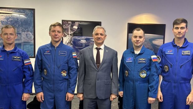 В NASA прошла торжественная церемония чествования участников 73-й международной экспедиции на МКС В NASA прошла торжественная церемония чествования участников 73-й международной экспедиции на МКС